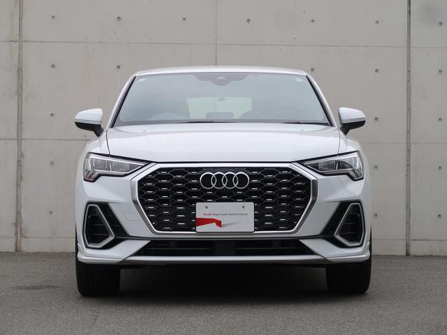 Ｑ３スポーツバック ３５ＴＦＳＩ　Ｓライン　Ｓ－ｌｉｎｅパッケージ・アダプティブクルーズ・バーチャルコックピット・ＬＥＤヘッドライト・サラウンドビューカメラ・サイドアシスト・レーンアシスト・電動ゲート（4枚目）