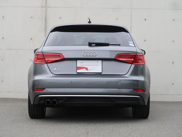Ａ３ スポーツバック３０ＴＦＳＩ　スポーツ　ナビゲーションパッケージ　アシスタンスパッケージ　コンビニエンスパッケージ　ラグジュアリーパッケージ　認定中古車　ＥＴＣ　パーシャルレザーシート　リヤビューカメラ（5枚目）