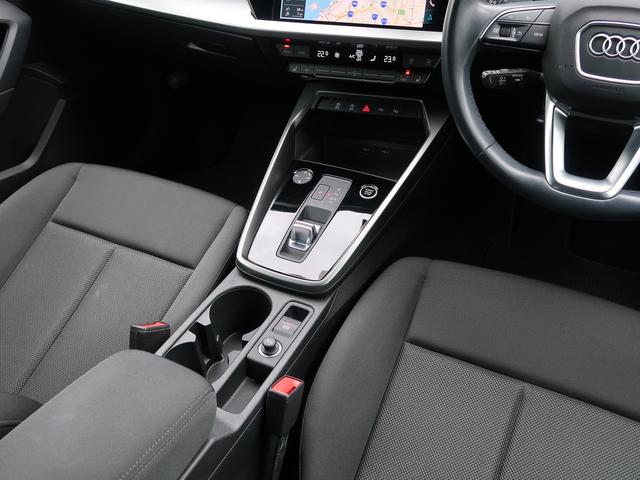 A3 スポーツバック30TFSI コンビニエンス&アシスタンスパッケージ ナビゲーションパッケージ 認定中古車 ETC バックカメラ LEDヘッドライト シートヒーター(13枚目)