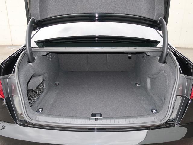 Ａ６ ４０ＴＤＩクワトロスポーツ　Ｌｕｘｕｒｙパッケージ　アシスタンスパッケージ　エクテンティッドアルミニウムブラック／ブラックグラスルックコントロールパネル　リアコンフォートパッケージ　ワイヤレスチャージ　パワーアシストパッケージ（17枚目）