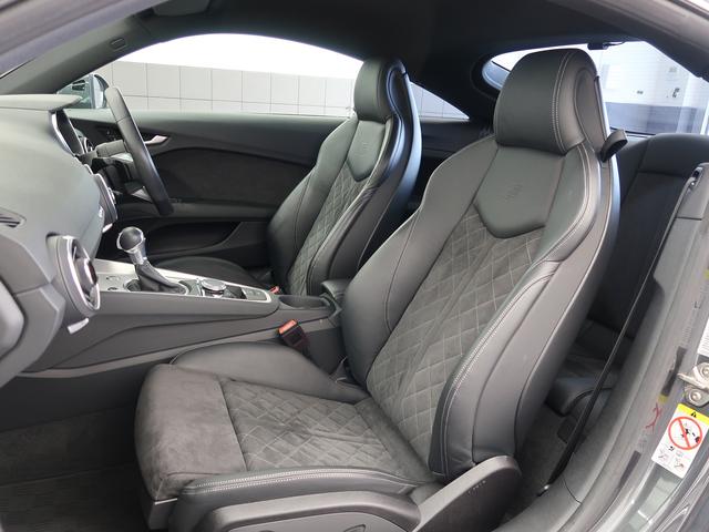 ＴＴクーペ ４５ＴＦＳＩクワトロ　Ｓラインパッケージ　クルーズコントロール　マトリクスＬＥＤヘッドライト　Ｓ　ｌｉｎｅパッケージ　コンフォートパッケージ　認定中古車　ＥＴＣ　バックカメラ（9枚目）