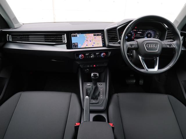 Ａ１スポーツバック ２５ＴＦＳＩ　スマートフォンインターフェイス　コンビニエンスアシスタンスパッケージ　ナビゲーションパッケージ　認定中古車　ＥＴＣ　ＬＥＤヘッドライト（6枚目）