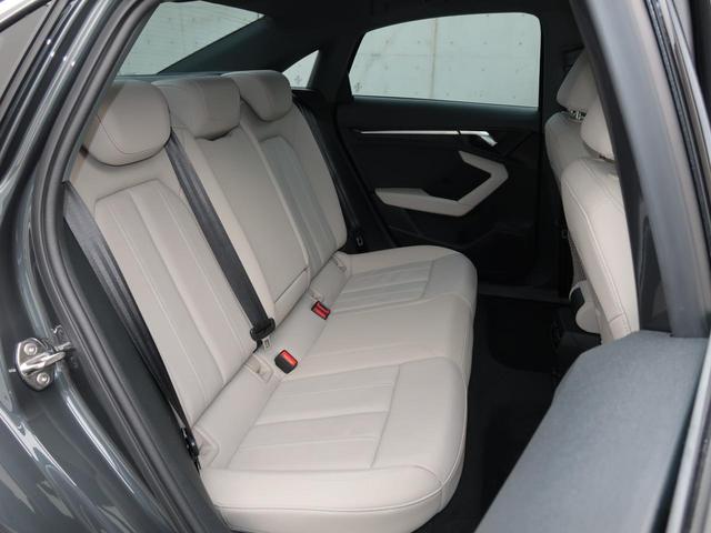 Ａ３セダン ３０ＴＦＳＩアドバンスド　ＬＥＤヘッドライト　ラグジュアリーパッケージ／Ｓ　ｌｉｎｅプラスパッケージ　　スマートフォンインターフェ－ス　パーシャルレザー　　コンビニエンス＆アシスタンスパッケージ（12枚目）