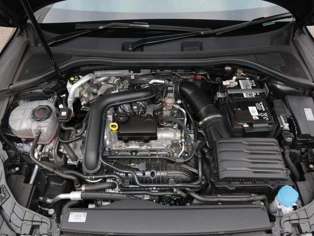 Ａ３セダン ３０ＴＦＳＩアドバンスド　ＬＥＤヘッドライト　ラグジュアリーパッケージ／Ｓ　ｌｉｎｅプラスパッケージ　　スマートフォンインターフェ－ス　パーシャルレザー　　コンビニエンス＆アシスタンスパッケージ（17枚目）