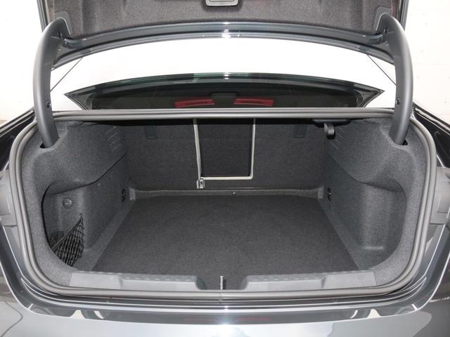 Ａ３セダン ３０ＴＦＳＩアドバンスド　ＬＥＤヘッドライト　ラグジュアリーパッケージ／Ｓ　ｌｉｎｅプラスパッケージ　　スマートフォンインターフェ－ス　パーシャルレザー　　コンビニエンス＆アシスタンスパッケージ（18枚目）