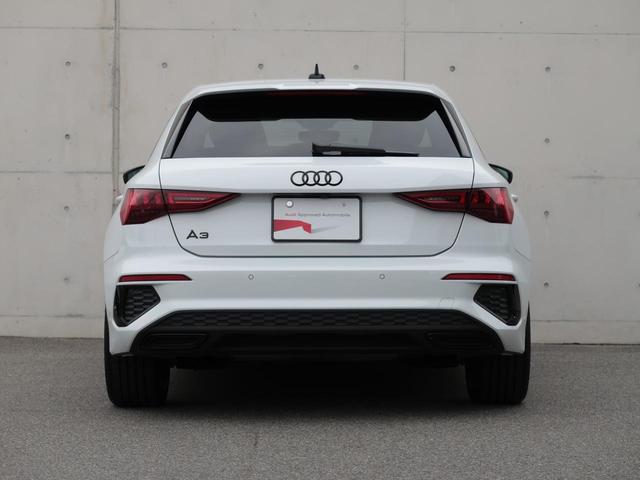 Ａ３ スポーツバック３０ＴＦＳＩ　Ｓライン　マトリクスＬＥＤヘッドライト　ダイナミックターンインディケーター　ブラックＡｕｄｉ　ｒｉｎｇｓ＆ブラックスタイリングパッケージ　ラグジュアリーパッケージ／Ｓ　ｌｉｎｅプラスパッケージ（7枚目）