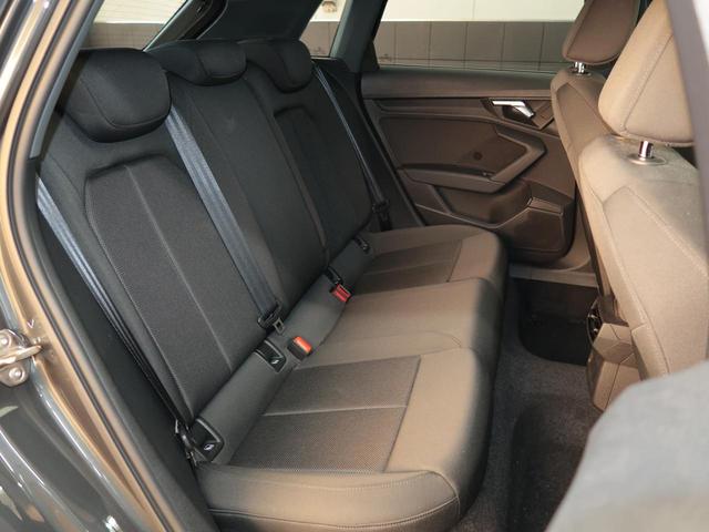 Ａ３ スポーツバック３０ＴＦＳＩ　ワンオーナー・禁煙車・コンビニエンスパッケージ・アシスタンスパッケージ・ナビゲーションパッケージ・アダプティブクルーズ・バーチャルコックピット・サイドアシスト（12枚目）