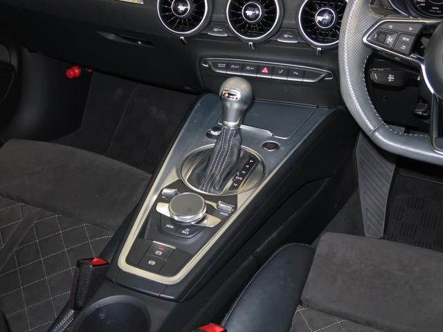 ＴＴクーペ ４０ＴＦＳＩ　ワンオーナー・禁煙車・Ｓ－ｌｉｎｅパッケージ・マトリクスＬＥＤヘッドライト・コンフォートパッケージ・バーチャルコックピット・バックカメラ（16枚目）