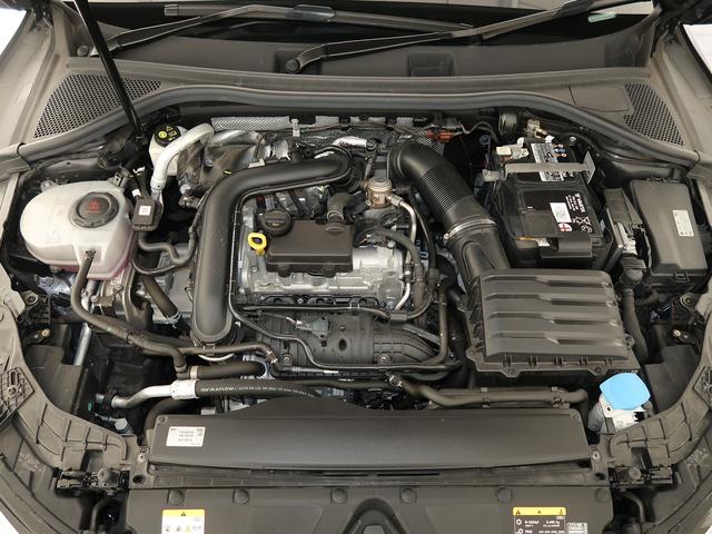 Ａ３ スポーツバック３０ＴＦＳＩ　Ｓライン　コンビニエンス＆アシスタンスパッケージ　ナビゲーションパッケージ　Ｓ　ｌｉｎｅ　プラスパッケージ　認定中古車　ＥＴＣ　バックカメラ　パーシャルレザーシート（16枚目）