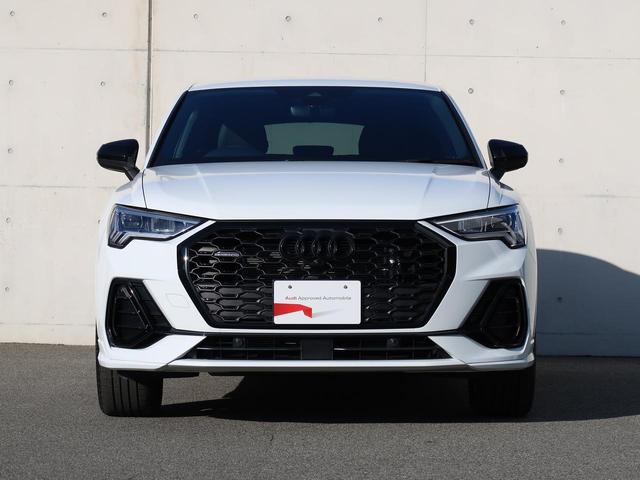Ｑ３スポーツバック ３５ＴＤＩクワトロ　Ｓライン　ブラックＡｕｄｉ　ｒｉｎｇｓ＆ブラックスタイリングパッケージ　プライバシーガラス　スマートフォンインターフェース　コンビニエンス＆アシスタンスパッケージ　プラスパッケージ　認定中古車　ＥＴＣ（3枚目）