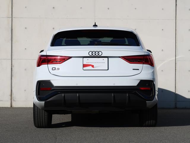 Ｑ３スポーツバック ３５ＴＤＩクワトロ　Ｓライン　ブラックＡｕｄｉ　ｒｉｎｇｓ＆ブラックスタイリングパッケージ　プライバシーガラス　スマートフォンインターフェース　コンビニエンス＆アシスタンスパッケージ　プラスパッケージ　認定中古車　ＥＴＣ（5枚目）
