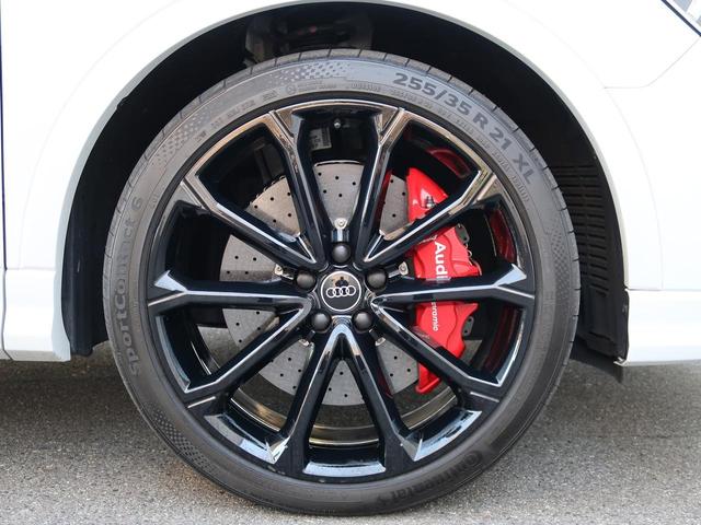 ＲＳ Ｑ３ スポーツバック ベースグレード　スポーツエキゾーストシステム　エクステリアミラーハウジングカーボン　ＳＯＮＯＳ　サウンドシステム　ブラックスタイリングパッケージ　ダンピングコントロールサスペンション　ＲＳデザインパッケージレッド（10枚目）