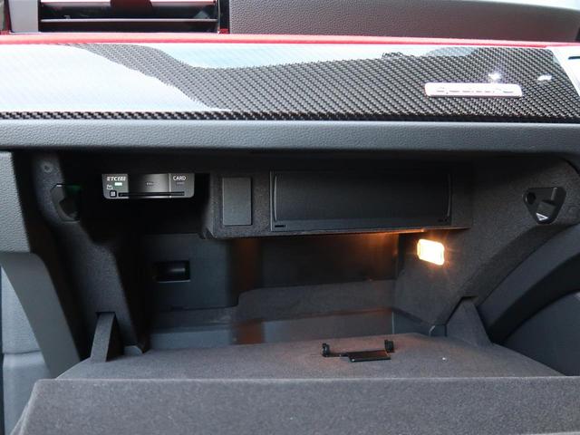 ＲＳ Ｑ３ スポーツバック ベースグレード　スポーツエキゾーストシステム　エクステリアミラーハウジングカーボン　ＳＯＮＯＳ　サウンドシステム　ブラックスタイリングパッケージ　ダンピングコントロールサスペンション　ＲＳデザインパッケージレッド（16枚目）