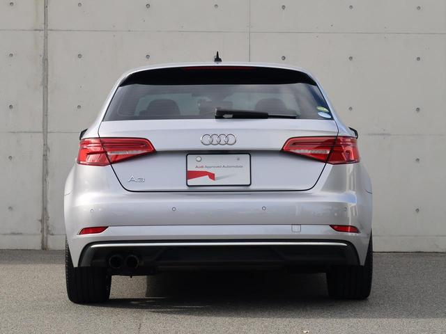 �O��I�ɃV���v���Ȃ�����A�ۗ����B�^�]�ɗǂ��e����^���Ȃ��]���ȑ����ނ��ɗ͔r�����Ă���܂��B