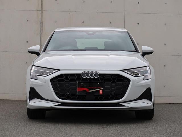 Ａ３ スポーツバック３０ＴＦＳＩアドバンスド　コンビニエンス＆アシスタンスパッケージライト　ナビゲーションパッケージ　認定中古車　バックカメラ　ＥＴＣ　ＬＥＤヘッドライト（4枚目）