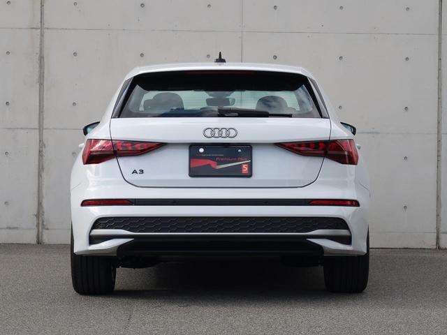 �O��I�ɃV���v���Ȃ�����A�ۗ����B�^�]�ɗǂ��e����^���Ȃ��]���ȑ����ނ��ɗ͔r�����Ă���܂��B