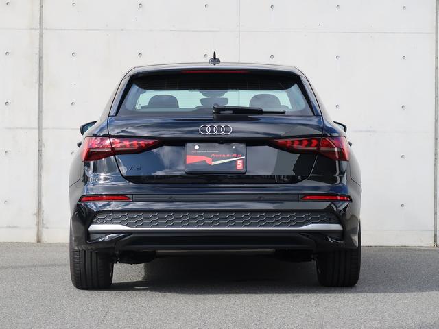 �O��I�ɃV���v���Ȃ�����A�ۗ����B�^�]�ɗǂ��e����^���Ȃ��]���ȑ����ނ��ɗ͔r�����Ă���܂��B