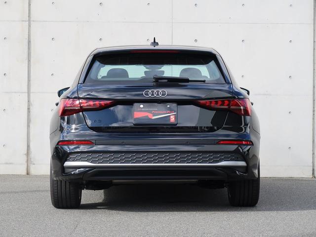 �ו��ɂ܂ł���������f�U�C���A���̍����d�グ�̐��X���A�����o�Ă��F�򂹂Ȃ��^�C�����X�Ȕ��������������Ă��܂��B