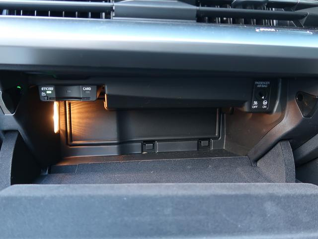 Ａ３ スポーツバック３０ＴＦＳＩアドバンスド　コンビニエンス＆アシスタンスパッケージ／フロント電動シート調整機能なし　スマートフォンインターフェース　ナビゲーションパッケージ　イレギュラー仕様車サイドアシスト／パーキングセンサー無　認定中古車（12枚目）