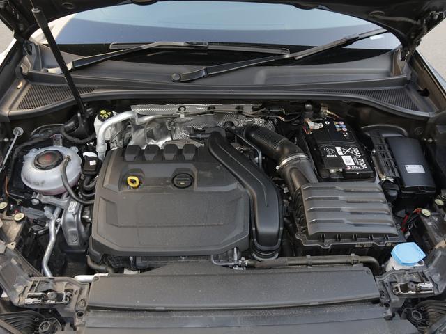 �r�C�ʂ����������A�R��ƃp���[�𗼗����鍂���������^�[�{�G���W���B