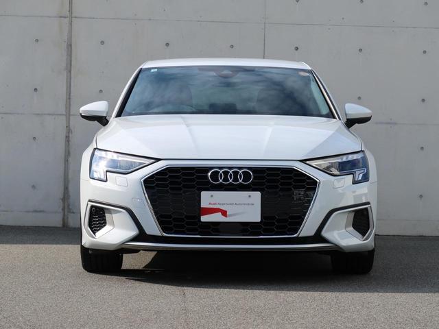 Ａ３ スポーツバック３０ＴＦＳＩアドバンスド　コンビニエンス＆アシスタンスパッケージ　ナビゲーションパッケージ　テクノロジーパッケージ　プライバシーガラス　認定中古車　ＥＴＣ　バックカメラ（3枚目）