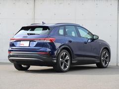 ���ܤǣ���������ʬ�����ÿ�����ĥǥ����󡣤���¸�ߤϤ��Ĥλ���⡢�����Ρ�����Τ˴�ư��Ϳ��³���ޤ��� 4