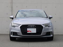 ���ܤǣ���������ʬ�����ÿ�����ĥǥ����󡣤���¸�ߤϤ��Ĥλ���⡢�����Ρ�����Τ˴�ư��Ϳ��³���ޤ��� 3