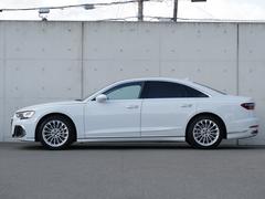 ���ܤǣ���������ʬ�����ÿ�����ĥǥ����󡣤���¸�ߤϤ��Ĥλ���⡢�����Ρ�����Τ˴�ư��Ϳ��³���ޤ��� 3