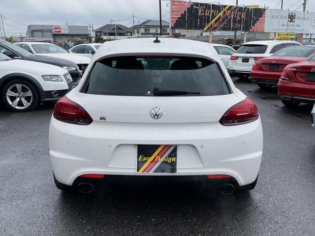 シロッコ Ｒ　電動ブラックレザーシート　純正１９ＡＷ　純正ナビ・ＴＶ　クルーズコントロール　ＤＣＣ　ＸＤＳ　６速ＤＳＧ　パドルシフト　ＥＴＣ（3枚目）