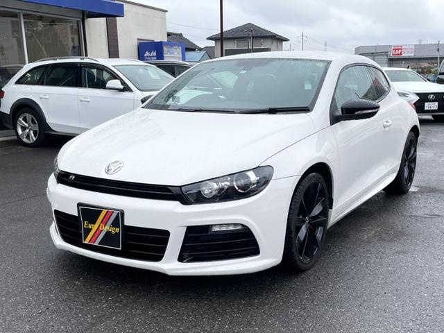 シロッコ Ｒ　電動ブラックレザーシート　純正１９ＡＷ　純正ナビ・ＴＶ　クルーズコントロール　ＤＣＣ　ＸＤＳ　６速ＤＳＧ　パドルシフト　ＥＴＣ（7枚目）