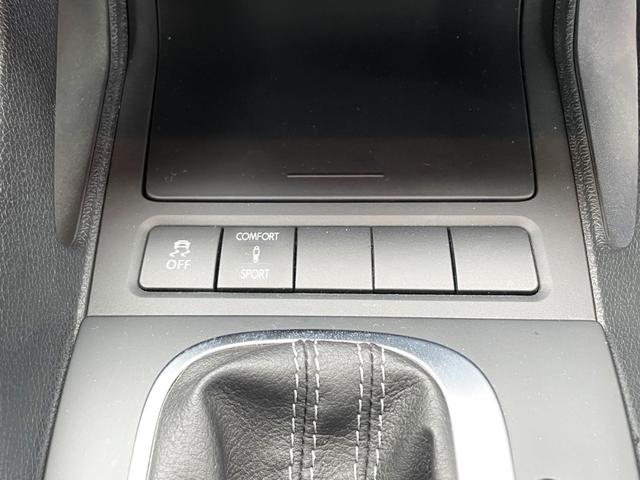 シロッコ Ｒ　電動ブラックレザーシート　純正１９ＡＷ　純正ナビ・ＴＶ　クルーズコントロール　ＤＣＣ　ＸＤＳ　６速ＤＳＧ　パドルシフト　ＥＴＣ（21枚目）