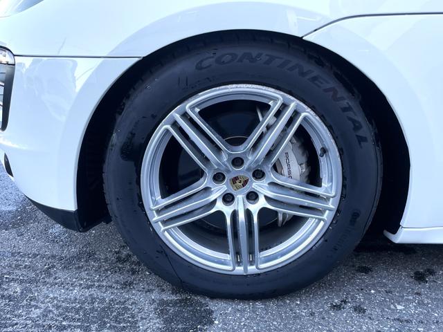 マカン マカンＳ　スポーツクロノＰＫＧ　ローダウン　黒革シート・シートヒーター　パノラマサンルーフ　　ＰＡＳＭ　純正１９ＡＷ　純正ナビ・ＴＶ・Ｂカメラ　ＥＴＣ（19枚目）