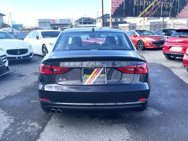 Ａ３セダン １．８ＴＦＳＩクワトロ　４ＷＤ　電動ブラウンレザーシート・シートヒーター　純正ナビ・ＴＶ・Ｂカメラ　純正１７ＡＷ　プッシュスタート　ＡＣＣ　ドライブセレクト　パドルシフト　ドラレコ　ＥＴＣ（3枚目）