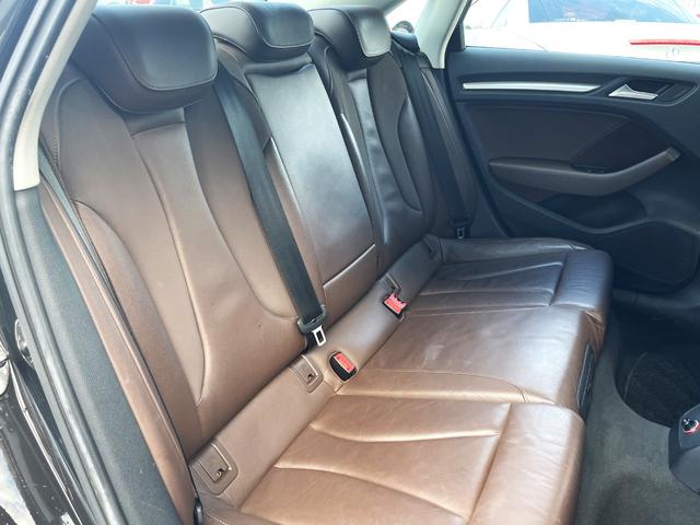 Ａ３セダン １．８ＴＦＳＩクワトロ　４ＷＤ　電動ブラウンレザーシート・シートヒーター　純正ナビ・ＴＶ・Ｂカメラ　純正１７ＡＷ　プッシュスタート　ＡＣＣ　ドライブセレクト　パドルシフト　ドラレコ　ＥＴＣ（14枚目）