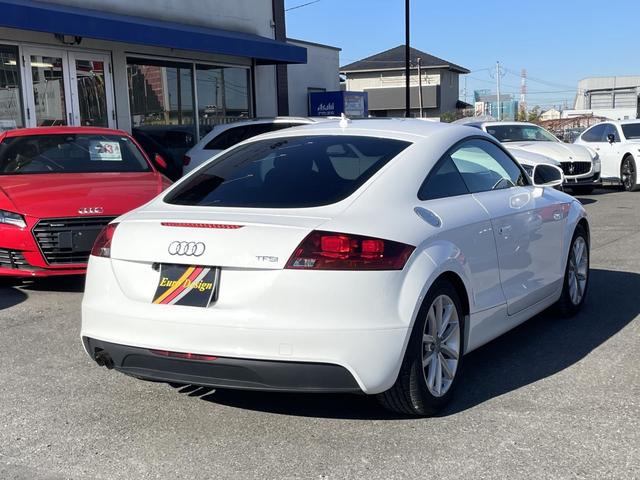 TTクーペ 1.8TFSI ブラウンレザーシート・シートヒーター ハニカムグリル RaceChip 純正17AW 純正ナビ・TV・Bカメラ ETC(8枚目)