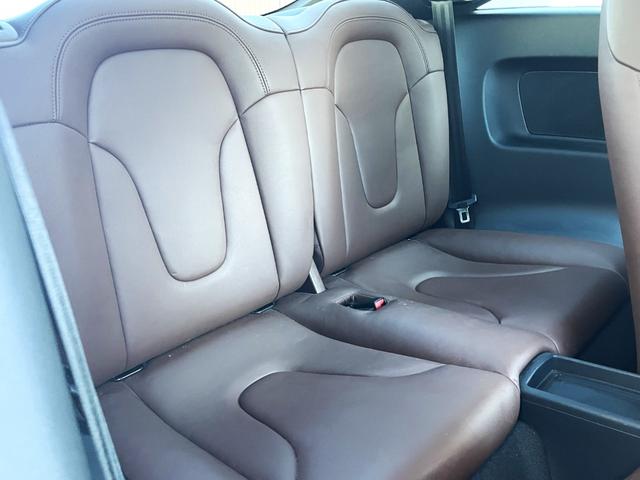 TTクーペ 1.8TFSI ブラウンレザーシート・シートヒーター ハニカムグリル RaceChip 純正17AW 純正ナビ・TV・Bカメラ ETC(14枚目)