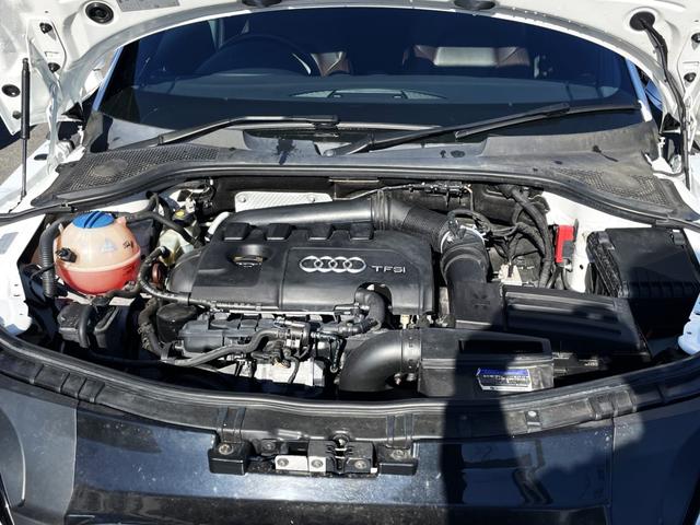 TTクーペ 1.8TFSI ブラウンレザーシート・シートヒーター ハニカムグリル RaceChip 純正17AW 純正ナビ・TV・Bカメラ ETC(17枚目)