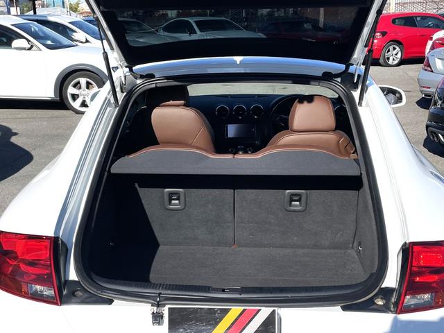 TTクーペ 1.8TFSI ブラウンレザーシート・シートヒーター ハニカムグリル RaceChip 純正17AW 純正ナビ・TV・Bカメラ ETC(18枚目)