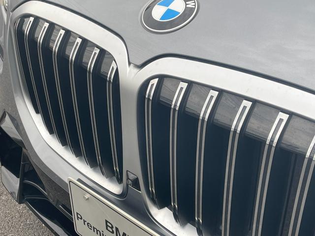 Ｘ７ ｘＤｒｉｖｅ　４０ｄ　Ｍスポーツ　弊社顧客下取り車／６人乗り／スカイラウンジサンルーフ／２列目コンフォートシート／黒レザー／４輪エアサス／インテグレイテッドアクティブステアリング／エグゼクティブドライブプロ／アイコニックグロー（7枚目）