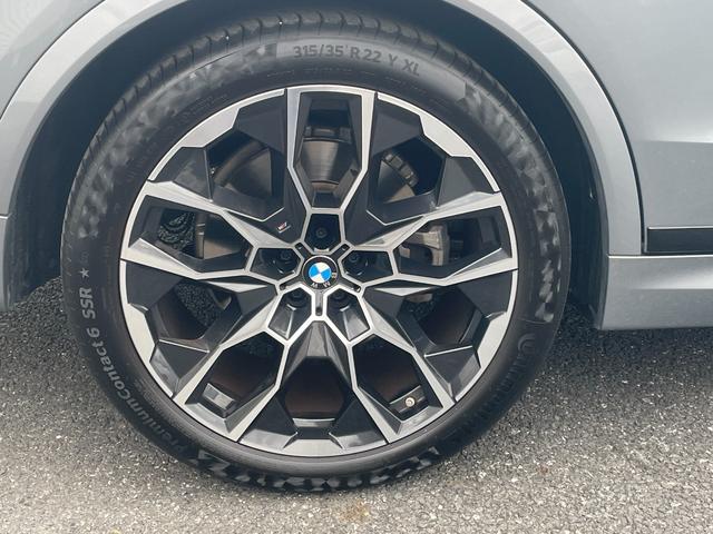 Ｘ７ ｘＤｒｉｖｅ　４０ｄ　Ｍスポーツ　弊社顧客下取り車／６人乗り／スカイラウンジサンルーフ／２列目コンフォートシート／黒レザー／４輪エアサス／インテグレイテッドアクティブステアリング／エグゼクティブドライブプロ／アイコニックグロー（10枚目）
