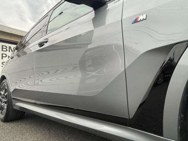 Ｘ７ ｘＤｒｉｖｅ　４０ｄ　Ｍスポーツ　弊社顧客下取り車／６人乗り／スカイラウンジサンルーフ／２列目コンフォートシート／黒レザー／４輪エアサス／インテグレイテッドアクティブステアリング／エグゼクティブドライブプロ／アイコニックグロー（15枚目）