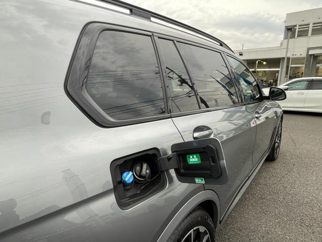 Ｘ７ ｘＤｒｉｖｅ　４０ｄ　Ｍスポーツ　弊社顧客下取り車／６人乗り／スカイラウンジサンルーフ／２列目コンフォートシート／黒レザー／４輪エアサス／インテグレイテッドアクティブステアリング／エグゼクティブドライブプロ／アイコニックグロー（16枚目）