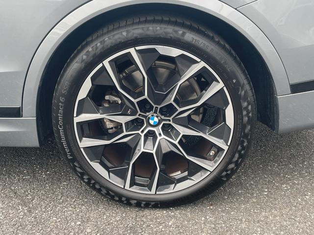 Ｘ７ ｘＤｒｉｖｅ　４０ｄ　Ｍスポーツ　弊社顧客下取り車／６人乗り／スカイラウンジサンルーフ／２列目コンフォートシート／黒レザー／４輪エアサス／インテグレイテッドアクティブステアリング／エグゼクティブドライブプロ／アイコニックグロー（19枚目）