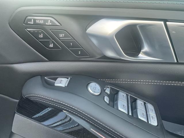 Ｘ７ ｘＤｒｉｖｅ　４０ｄ　Ｍスポーツ　弊社顧客下取り車／６人乗り／スカイラウンジサンルーフ／２列目コンフォートシート／黒レザー／４輪エアサス／インテグレイテッドアクティブステアリング／エグゼクティブドライブプロ／アイコニックグロー（26枚目）