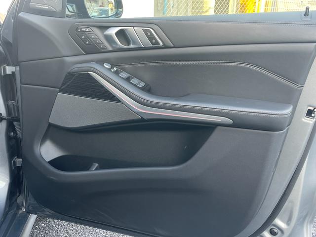 Ｘ７ ｘＤｒｉｖｅ　４０ｄ　Ｍスポーツ　弊社顧客下取り車／６人乗り／スカイラウンジサンルーフ／２列目コンフォートシート／黒レザー／４輪エアサス／インテグレイテッドアクティブステアリング／エグゼクティブドライブプロ／アイコニックグロー（27枚目）