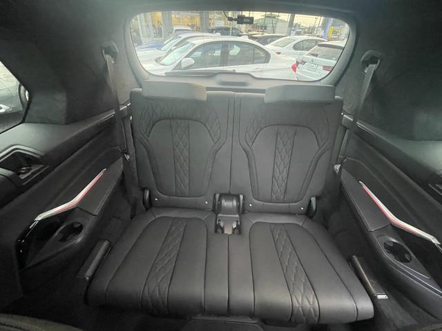 Ｘ７ ｘＤｒｉｖｅ　４０ｄ　Ｍスポーツ　弊社顧客下取り車／６人乗り／スカイラウンジサンルーフ／２列目コンフォートシート／黒レザー／４輪エアサス／インテグレイテッドアクティブステアリング／エグゼクティブドライブプロ／アイコニックグロー（53枚目）