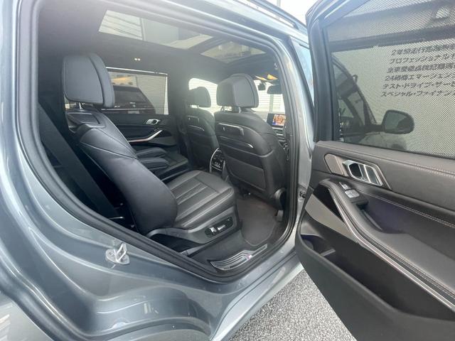 Ｘ７ ｘＤｒｉｖｅ　４０ｄ　Ｍスポーツ　弊社顧客下取り車／６人乗り／スカイラウンジサンルーフ／２列目コンフォートシート／黒レザー／４輪エアサス／インテグレイテッドアクティブステアリング／エグゼクティブドライブプロ／アイコニックグロー（54枚目）