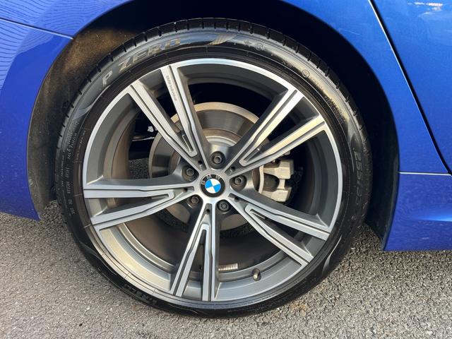 ３シリーズ ３２０ｄ　ｘＤｒｉｖｅ　Ｍスポーツ　コンフォートパッケージ／パーキングアシストプラス／純正１９インチアルミホイール／元レンタカー／ＡＣＣ／ブラックキドニーグリル／ＬＥＤヘッドライト／シートヒーター／認定中古車保証２年付き（8枚目）