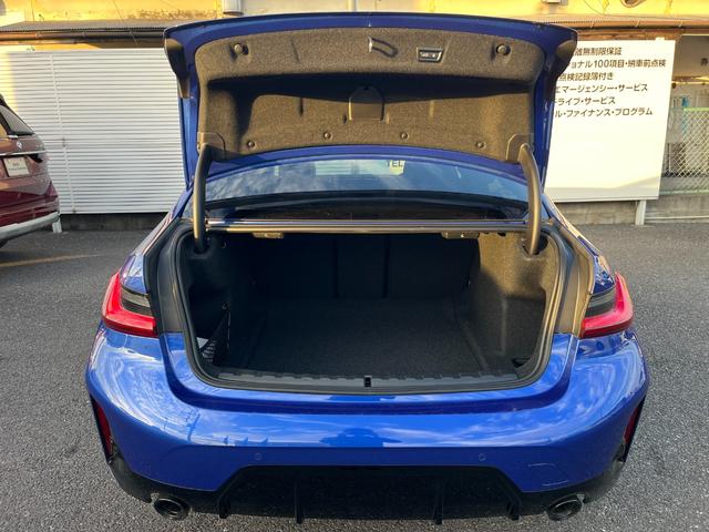 ３シリーズ ３２０ｄ　ｘＤｒｉｖｅ　Ｍスポーツ　コンフォートパッケージ／パーキングアシストプラス／純正１９インチアルミホイール／元レンタカー／ＡＣＣ／ブラックキドニーグリル／ＬＥＤヘッドライト／シートヒーター／認定中古車保証２年付き（16枚目）