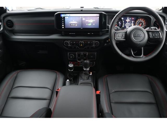 ジープ・ラングラーアンリミテッド ルビコン　１オーナー／黒革シート／パワーシート／シートヒーター／フロント・バックカメラ／アルパイン製サブウーファー／アダプティブクルーズコントロール／ブラインドスポットモニター／純正１７インチＡＷ／ＥＴＣ２．０（19枚目）